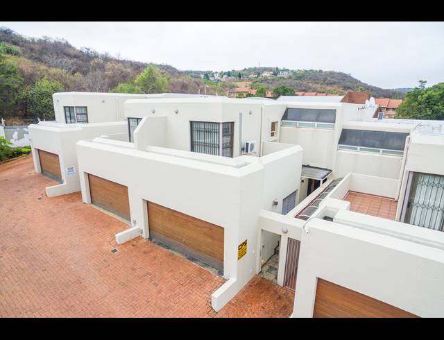 3 BEDROOM TOWNHOUSE FOR SALE IN GLENVISTA